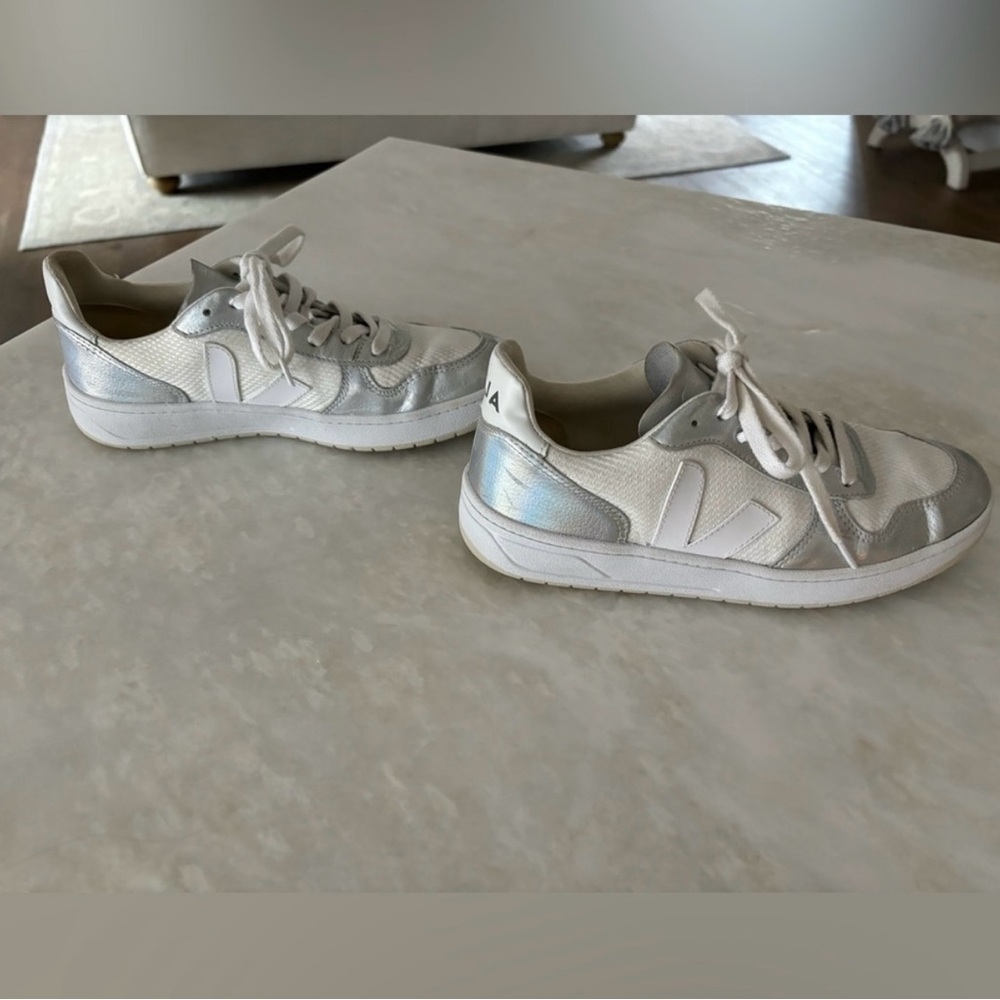 Veja Women's Sneakers in White and Silver - Picture 11 of 13